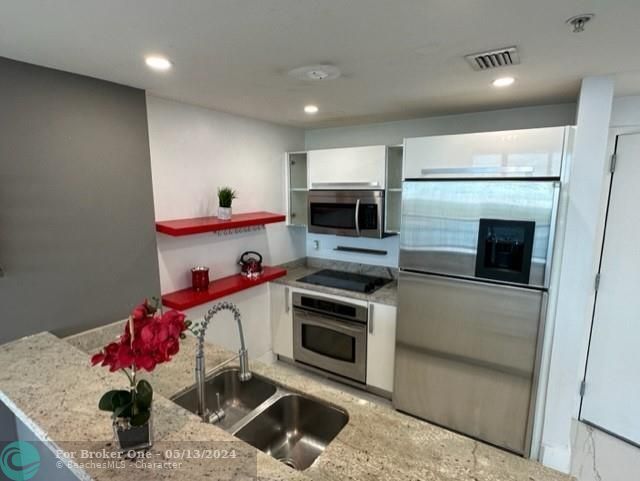 Recently Sold: $499,900 (1 beds, 1 baths, 761 Square Feet)