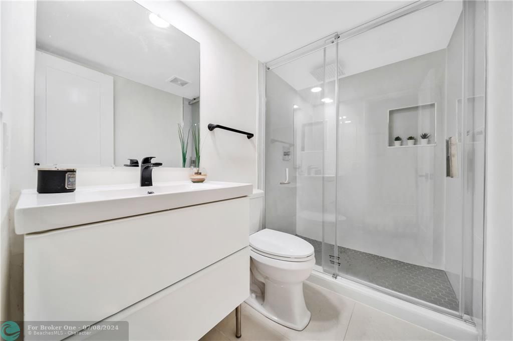 最近租的: $2,950 (3 贝兹, 2 浴室, 1630 平方英尺)