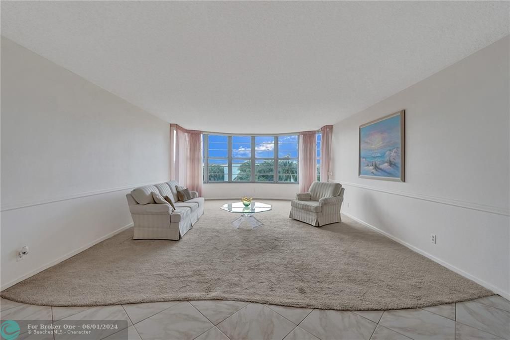 Recently Sold: $455,000 (2 beds, 2 baths, 1450 Square Feet)