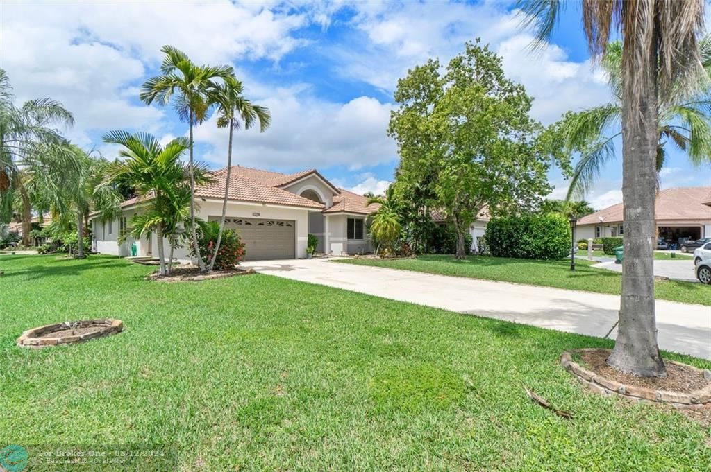 Recently Sold: $737,000 (4 beds, 2 baths, 2429 Square Feet)
