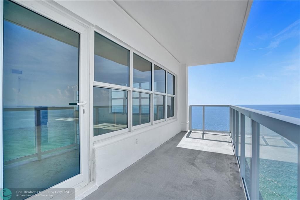 For Sale: $1,099,000 (2 beds, 2 baths, 1550 Square Feet)