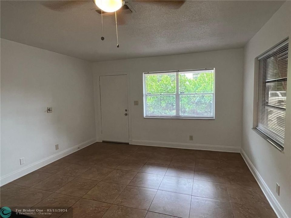 Recently Sold: $2,000 (2 beds, 1 baths, 800 Square Feet)
