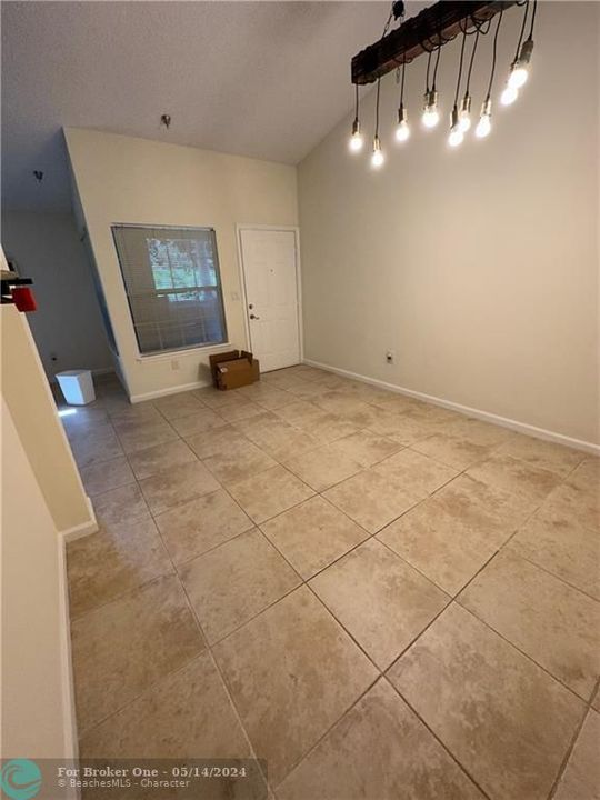 Recently Sold: $219,000 (1 beds, 1 baths, 630 Square Feet)