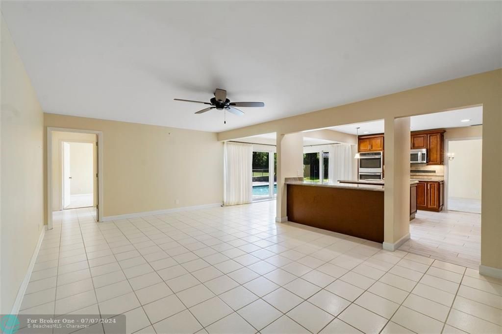 Recently Sold: $715,000 (4 beds, 2 baths, 2465 Square Feet)