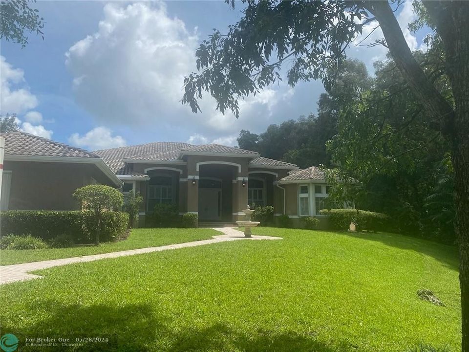 Recently Sold: $1,450,000 (5 beds, 4 baths, 4291 Square Feet)