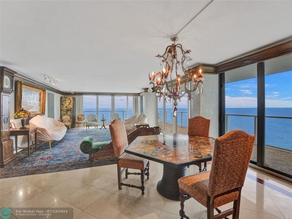 For Sale: $3,845,000 (5 beds, 4 baths, 3480 Square Feet)
