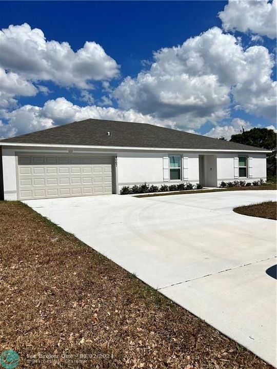 Active With Contract: $2,700 (4 beds, 2 baths, 0 Square Feet)