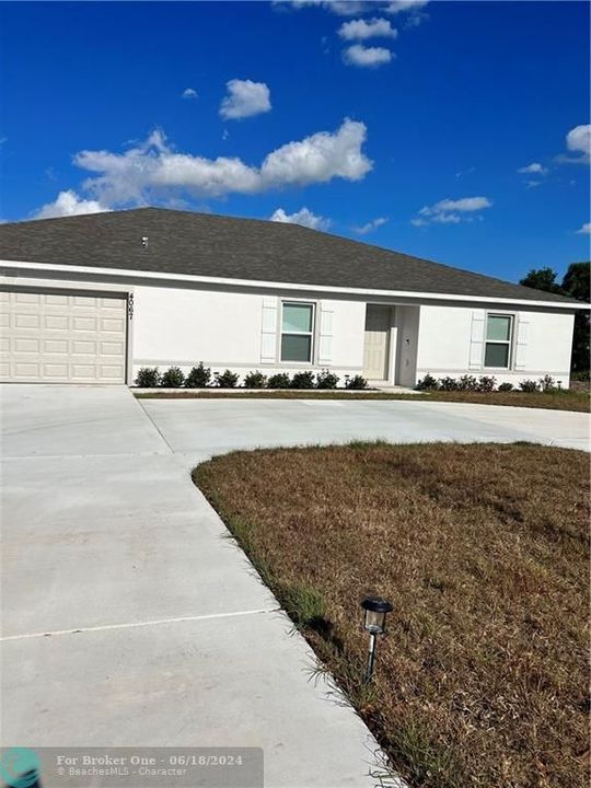 Active With Contract: $2,700 (4 beds, 2 baths, 0 Square Feet)