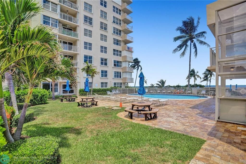 Recently Sold: $704,950 (2 beds, 2 baths, 1330 Square Feet)