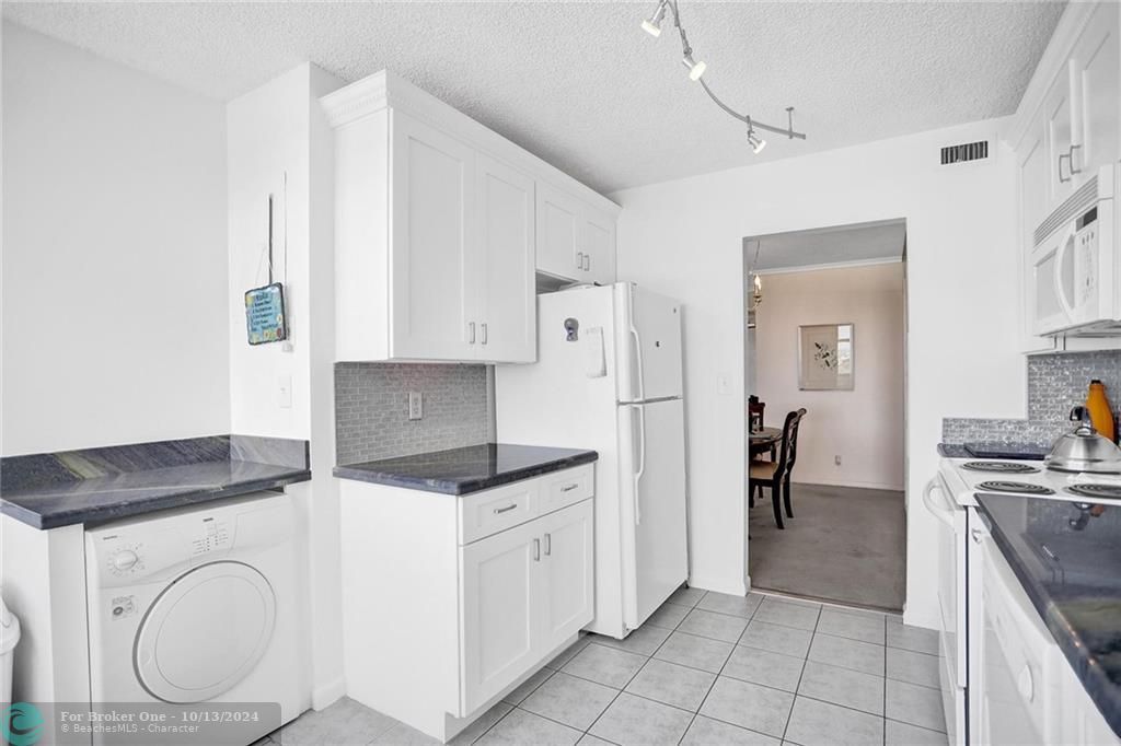 Recently Sold: $704,950 (2 beds, 2 baths, 1330 Square Feet)