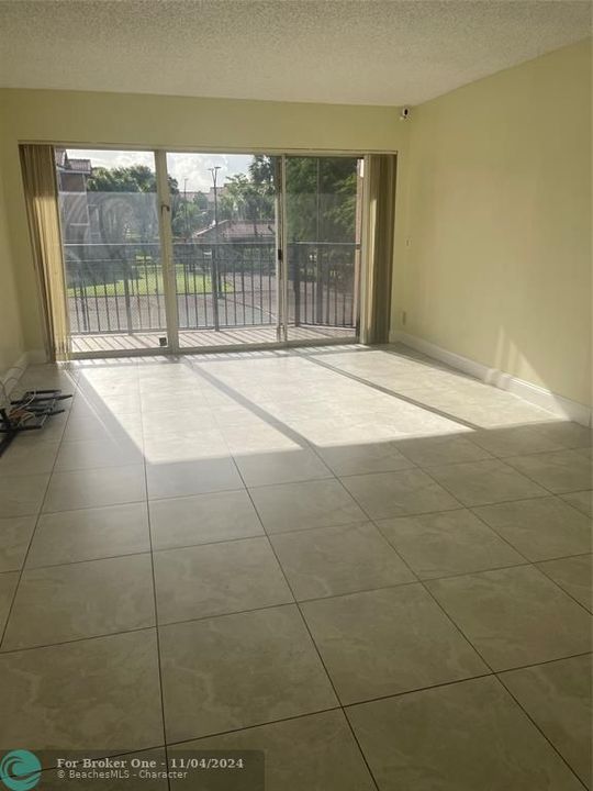 Active With Contract: $2,500 (3 beds, 2 baths, 1166 Square Feet)