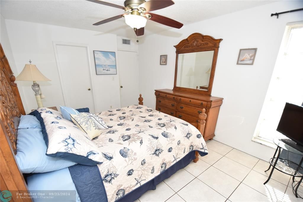 Recently Sold: $410,000 (3 beds, 3 baths, 2200 Square Feet)