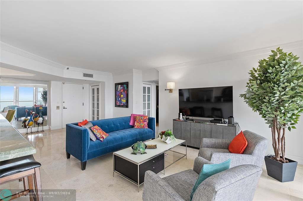 Active With Contract: $4,500 (2 beds, 2 baths, 1677 Square Feet)