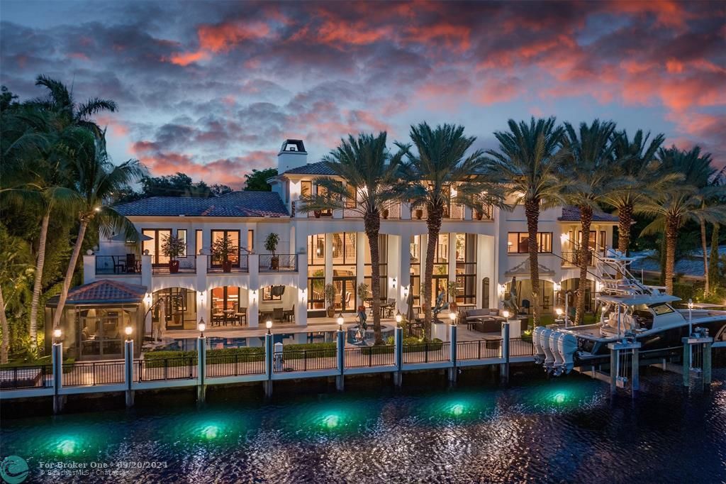 Active With Contract: $9,995,000 (9 beds, 11 baths, 10760 Square Feet)