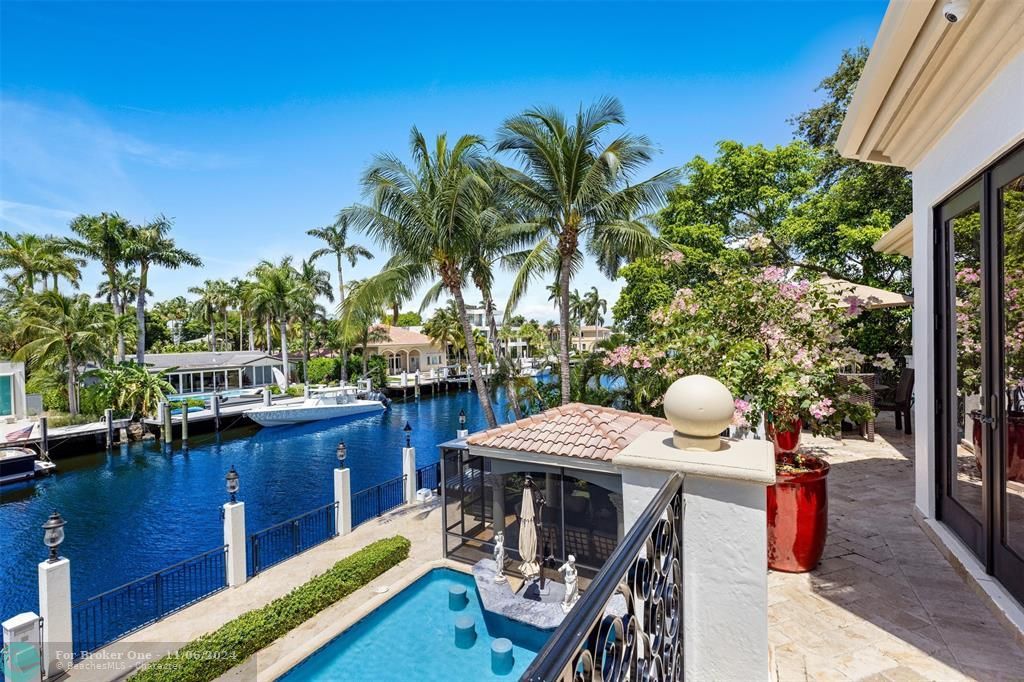 Active With Contract: $9,995,000 (9 beds, 11 baths, 10760 Square Feet)