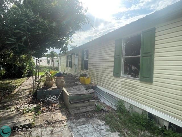 For Sale: $99,000 (4 beds, 2 baths, 1680 Square Feet)