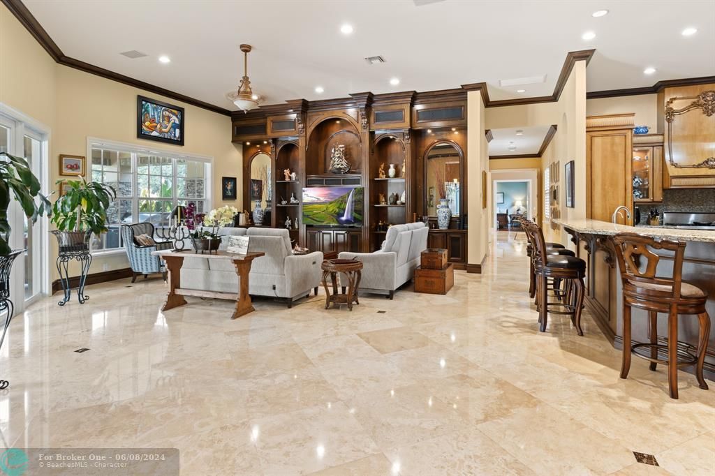 For Sale: $10,900,000 (5 beds, 5 baths, 6928 Square Feet)
