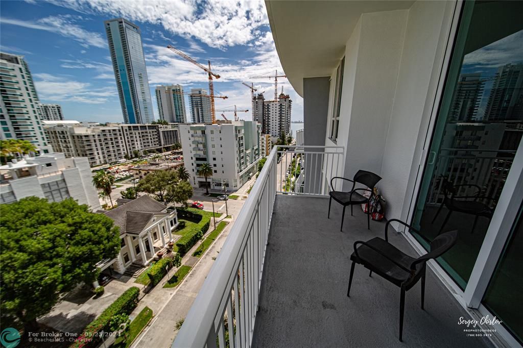 For Sale: $399,000 (1 beds, 1 baths, 775 Square Feet)
