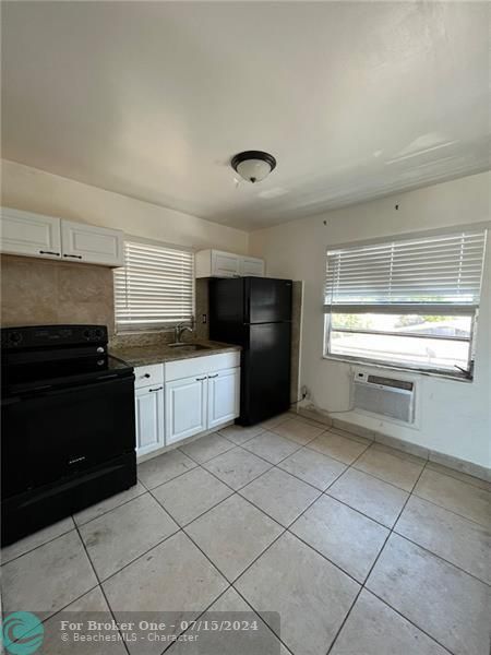 Active With Contract: $1,250 (0 beds, 1 baths, 5600 Square Feet)