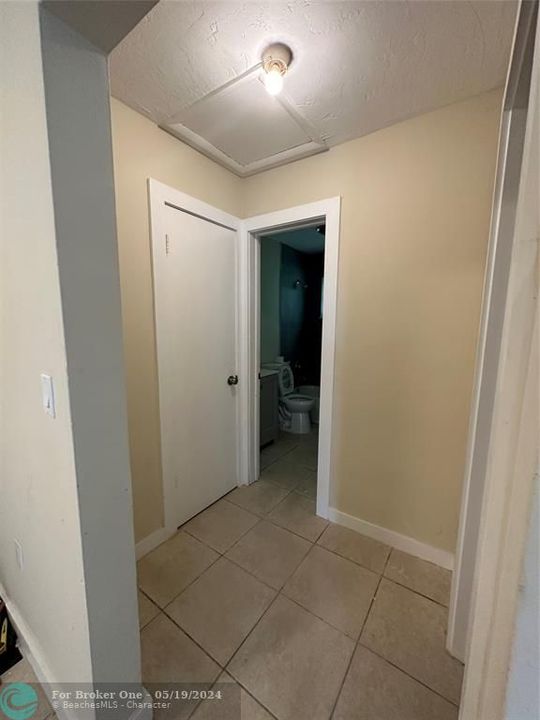 For Sale: $1,500 (1 beds, 1 baths, 650 Square Feet)