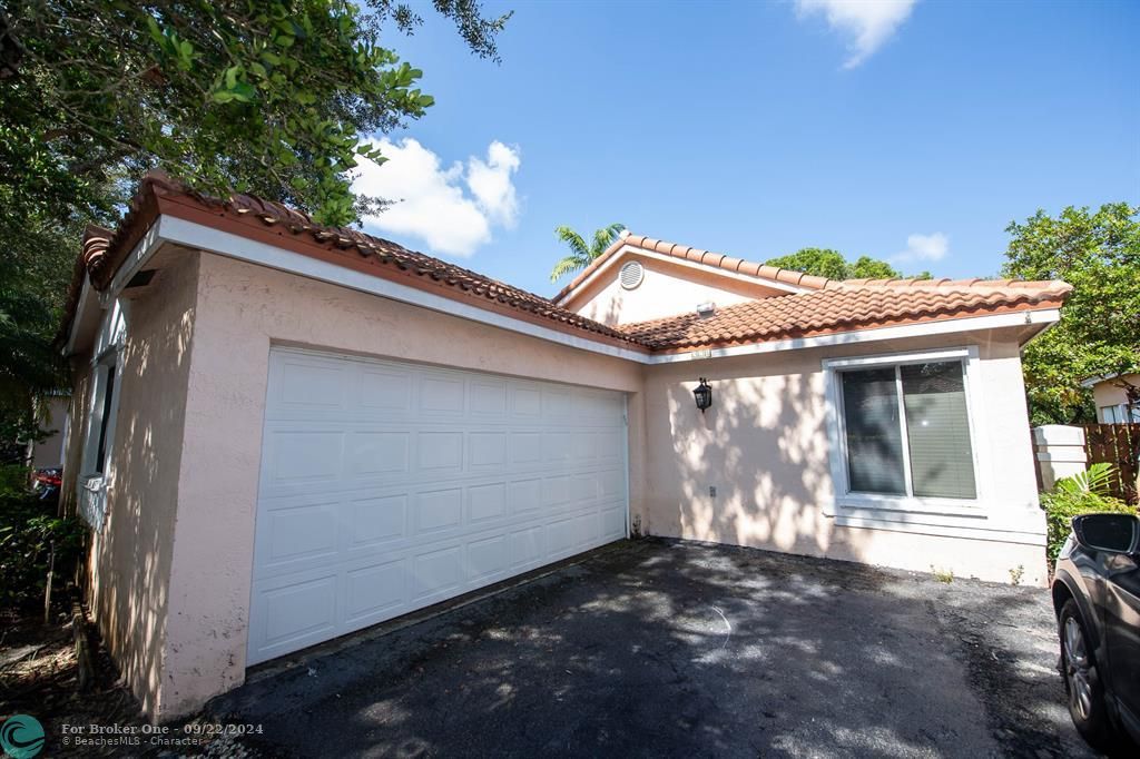 For Sale: $629,900 (4 beds, 2 baths, 1776 Square Feet)