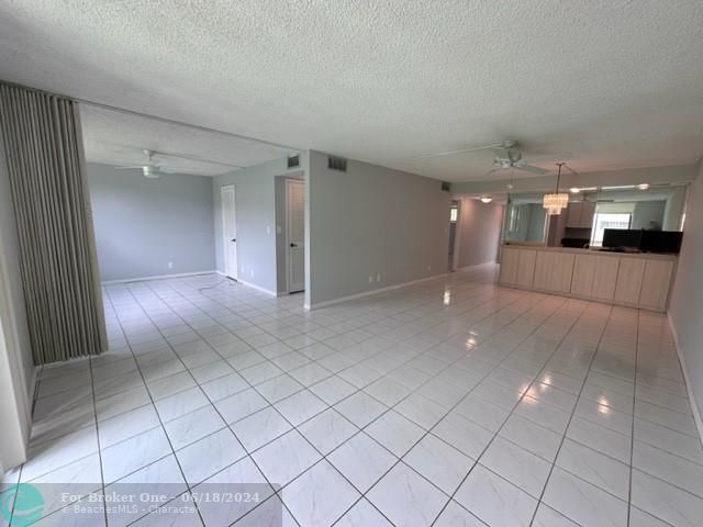 Recently Rented: $1,800 (2 beds, 2 baths, 1170 Square Feet)