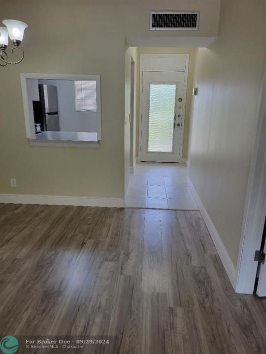 For Sale: $120,000 (1 beds, 1 baths, 768 Square Feet)