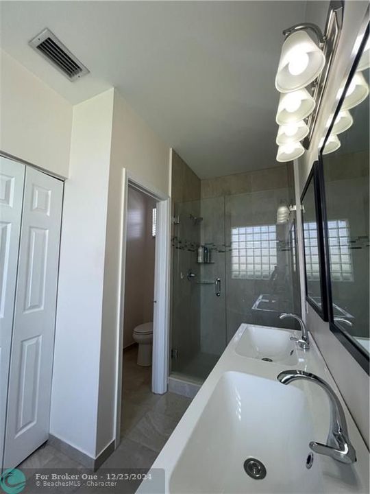 Active With Contract: $4,000 (3 beds, 2 baths, 1478 Square Feet)