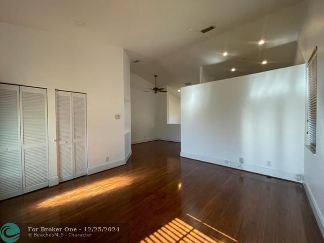 Active With Contract: $4,000 (3 beds, 2 baths, 1478 Square Feet)