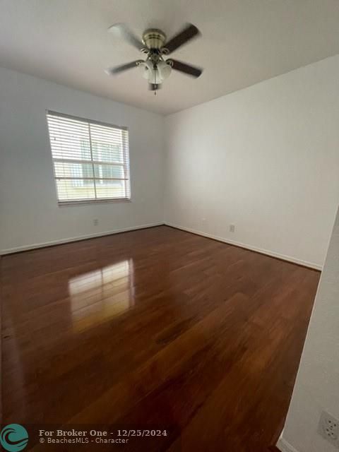 Active With Contract: $4,000 (3 beds, 2 baths, 1478 Square Feet)