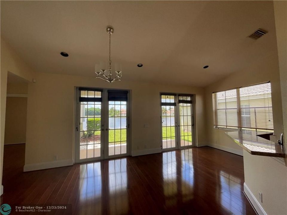 Active With Contract: $4,000 (3 beds, 2 baths, 1478 Square Feet)