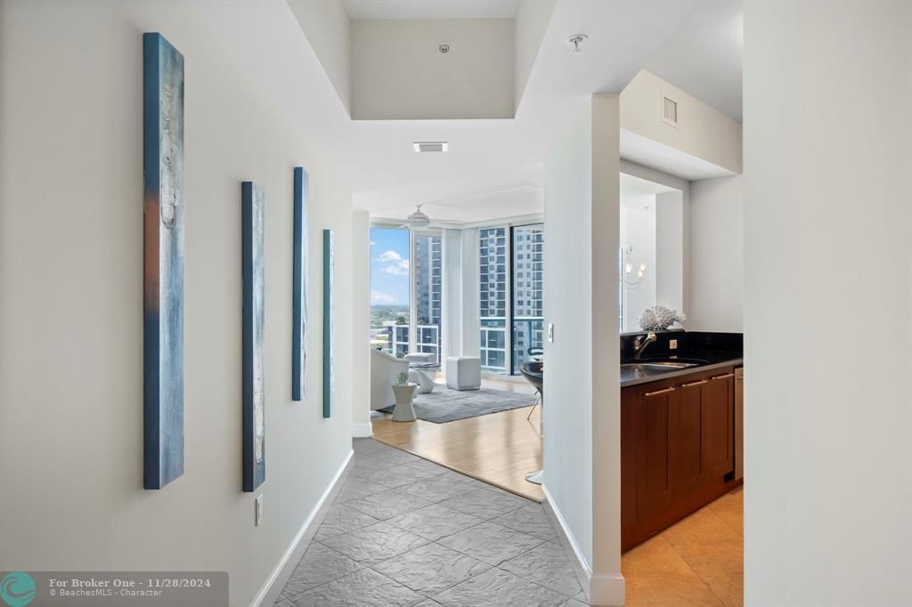 Active With Contract: $875,000 (2 beds, 2 baths, 1161 Square Feet)