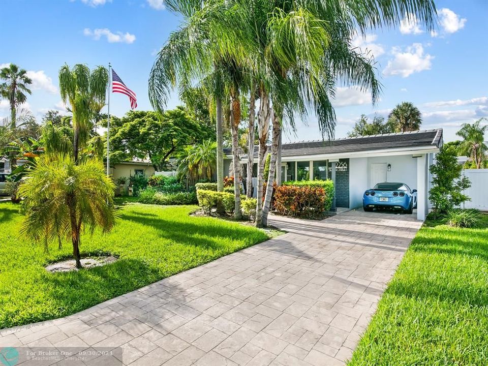 Recently Sold: $865,000 (3 beds, 2 baths, 1909 Square Feet)