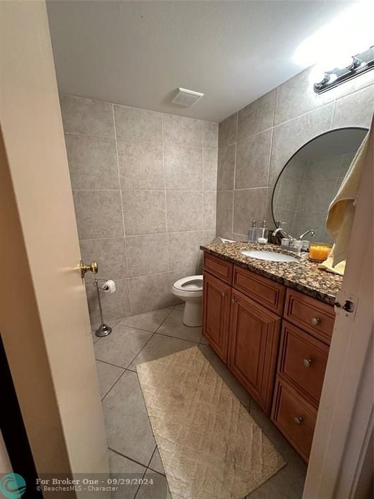 For Sale: $117,770 (1 beds, 2 baths, 935 Square Feet)