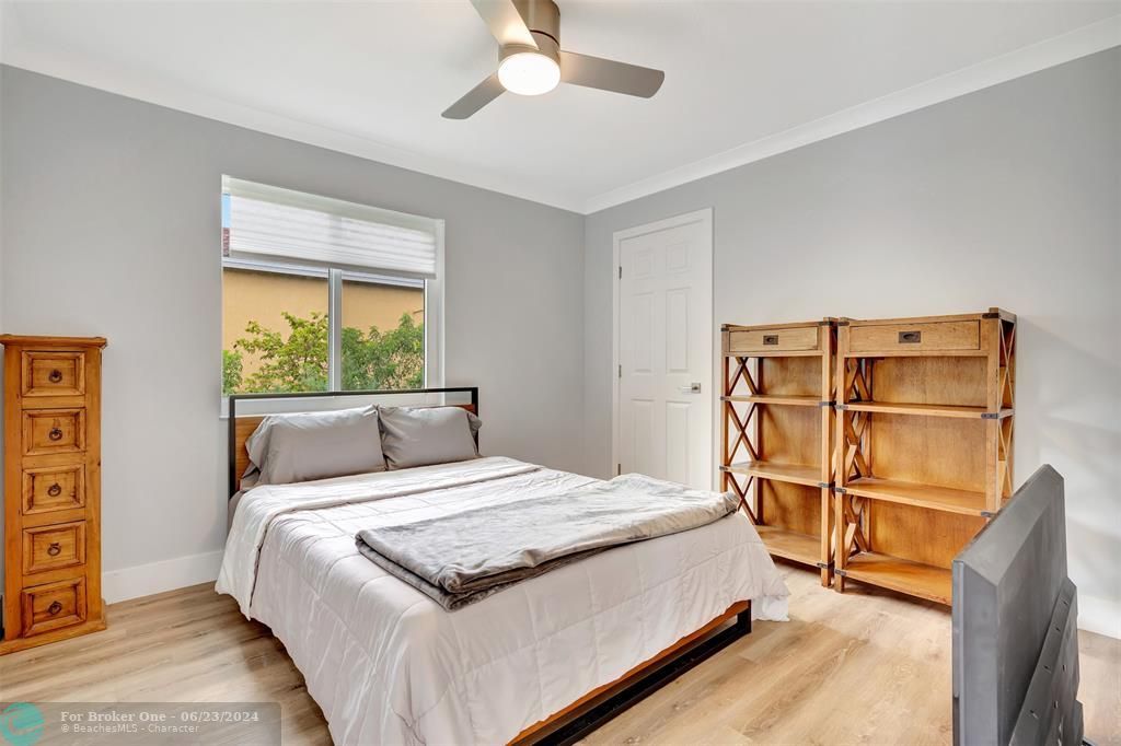 Active With Contract: $775,000 (3 beds, 3 baths, 1792 Square Feet)
