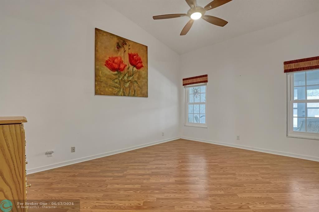 Active With Contract: $2,600 (2 beds, 2 baths, 1645 Square Feet)