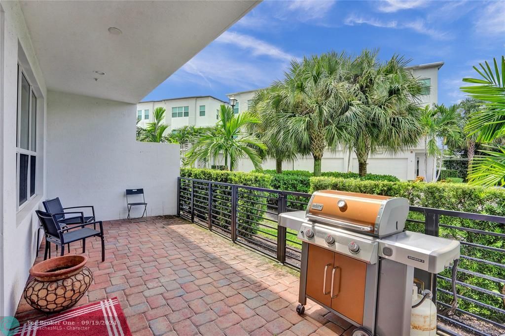 Active With Contract: $789,000 (3 beds, 2 baths, 2295 Square Feet)