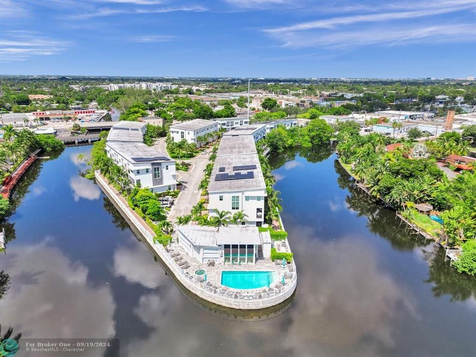 Active With Contract: $789,000 (3 beds, 2 baths, 2295 Square Feet)