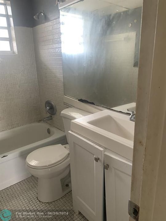 Active With Contract: $60,000 (1 beds, 1 baths, 730 Square Feet)