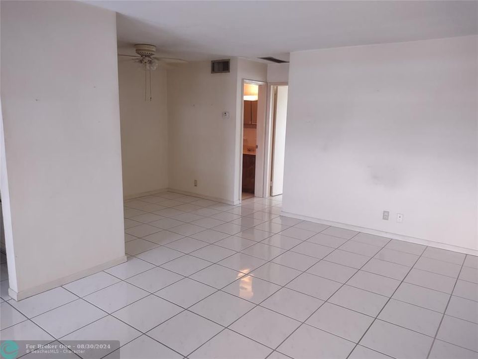 Recently Sold: $95,000 (1 beds, 1 baths, 700 Square Feet)