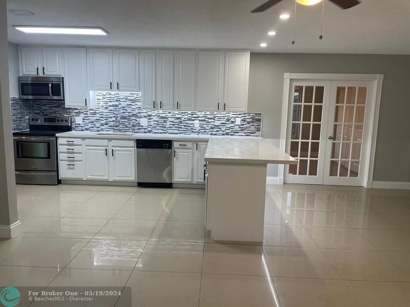 For Sale: $3,550 (3 beds, 2 baths, 1800 Square Feet)