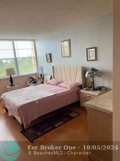 For Sale: $190,000 (2 beds, 2 baths, 1295 Square Feet)