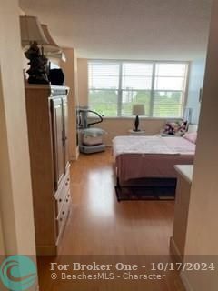 For Sale: $190,000 (2 beds, 2 baths, 1295 Square Feet)