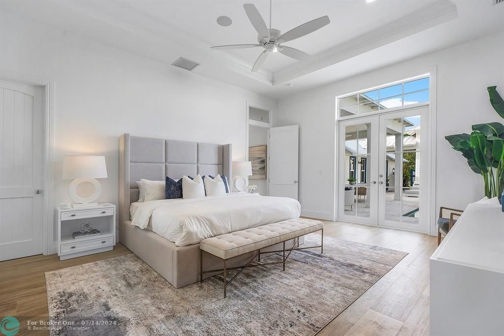 Recently Sold: $2,999,999 (4 beds, 3 baths, 3200 Square Feet)