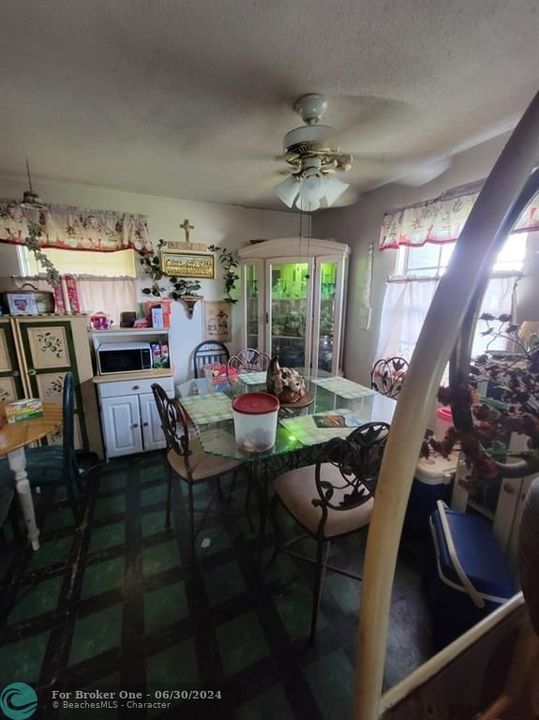 For Sale: $75,000 (4 beds, 2 baths, 1275 Square Feet)