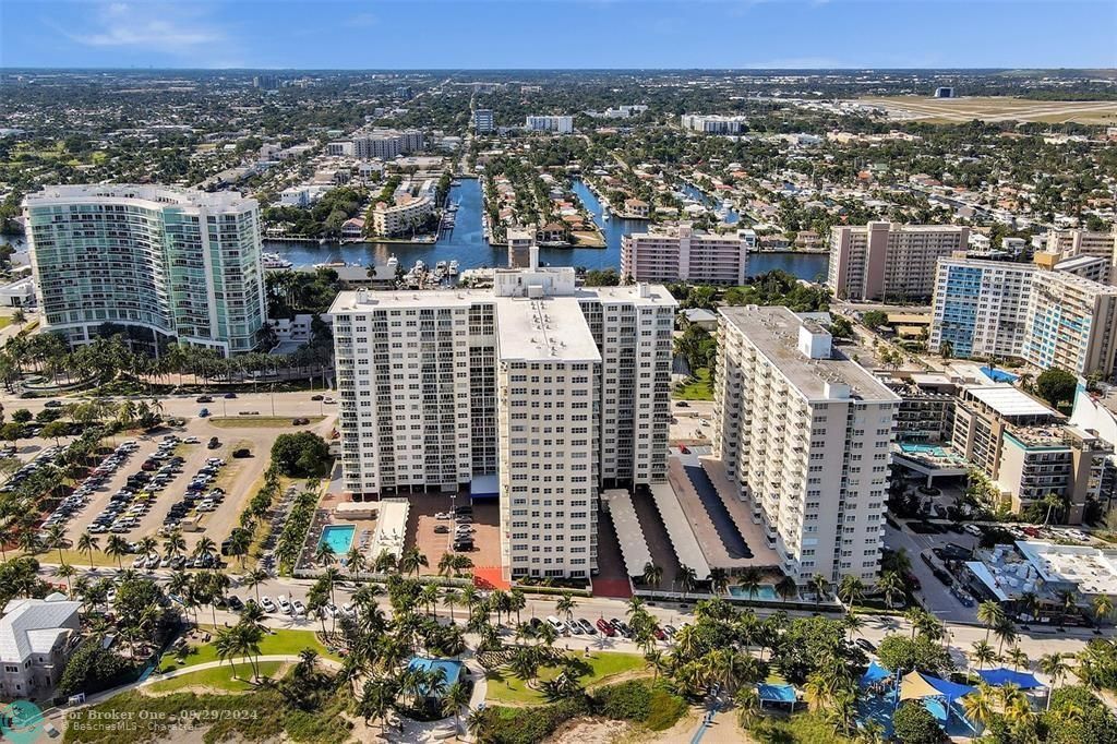 For Sale: $738,000 (2 beds, 2 baths, 1450 Square Feet)