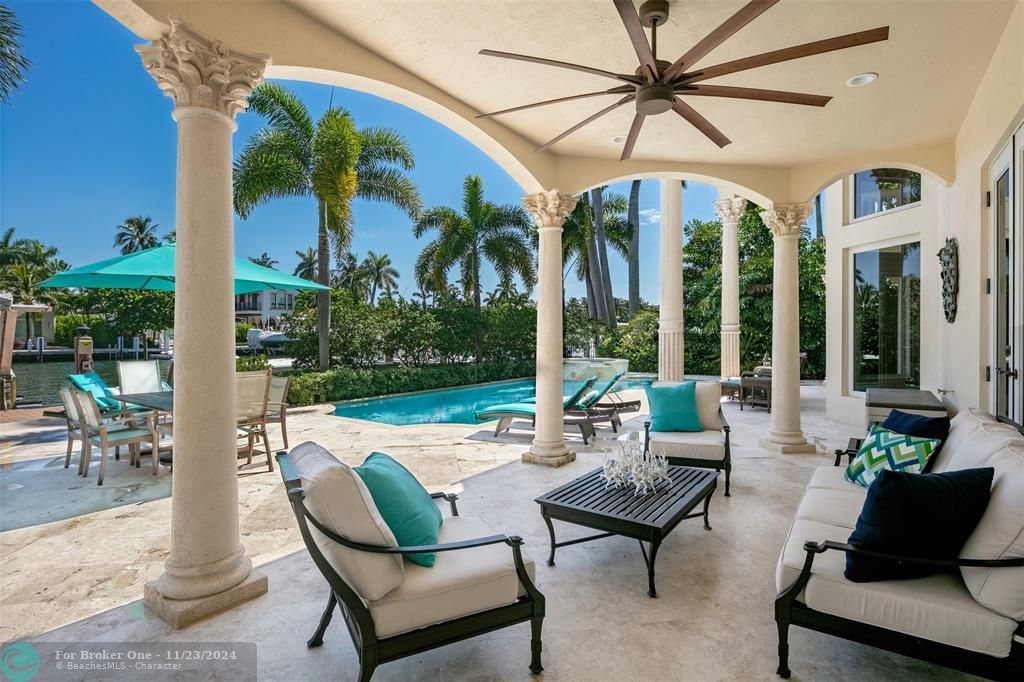 Active With Contract: $8,945,000 (7 beds, 7 baths, 7484 Square Feet)