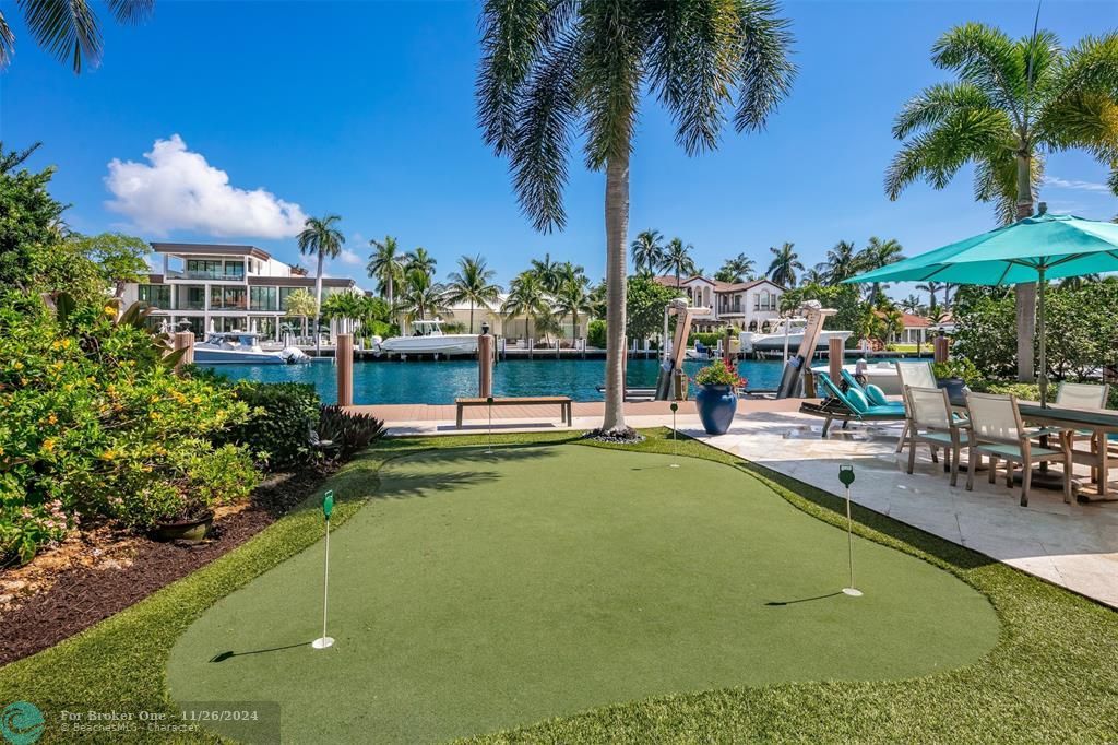 Active With Contract: $8,945,000 (7 beds, 7 baths, 7484 Square Feet)