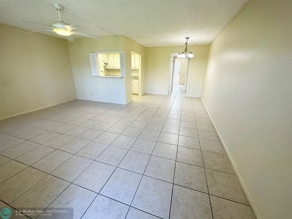 Recently Sold: $98,000 (1 beds, 1 baths, 720 Square Feet)