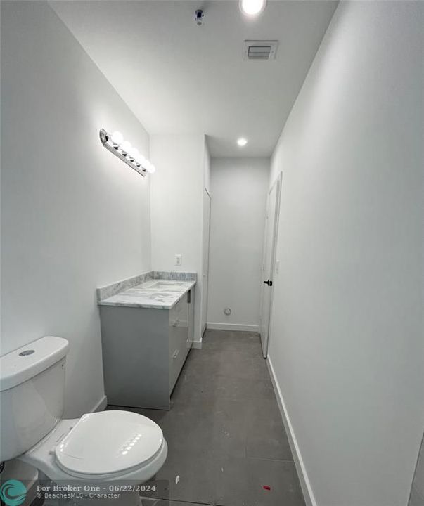 最近租的: $999,000 (0 贝兹, 0 浴室, 2392 平方英尺)